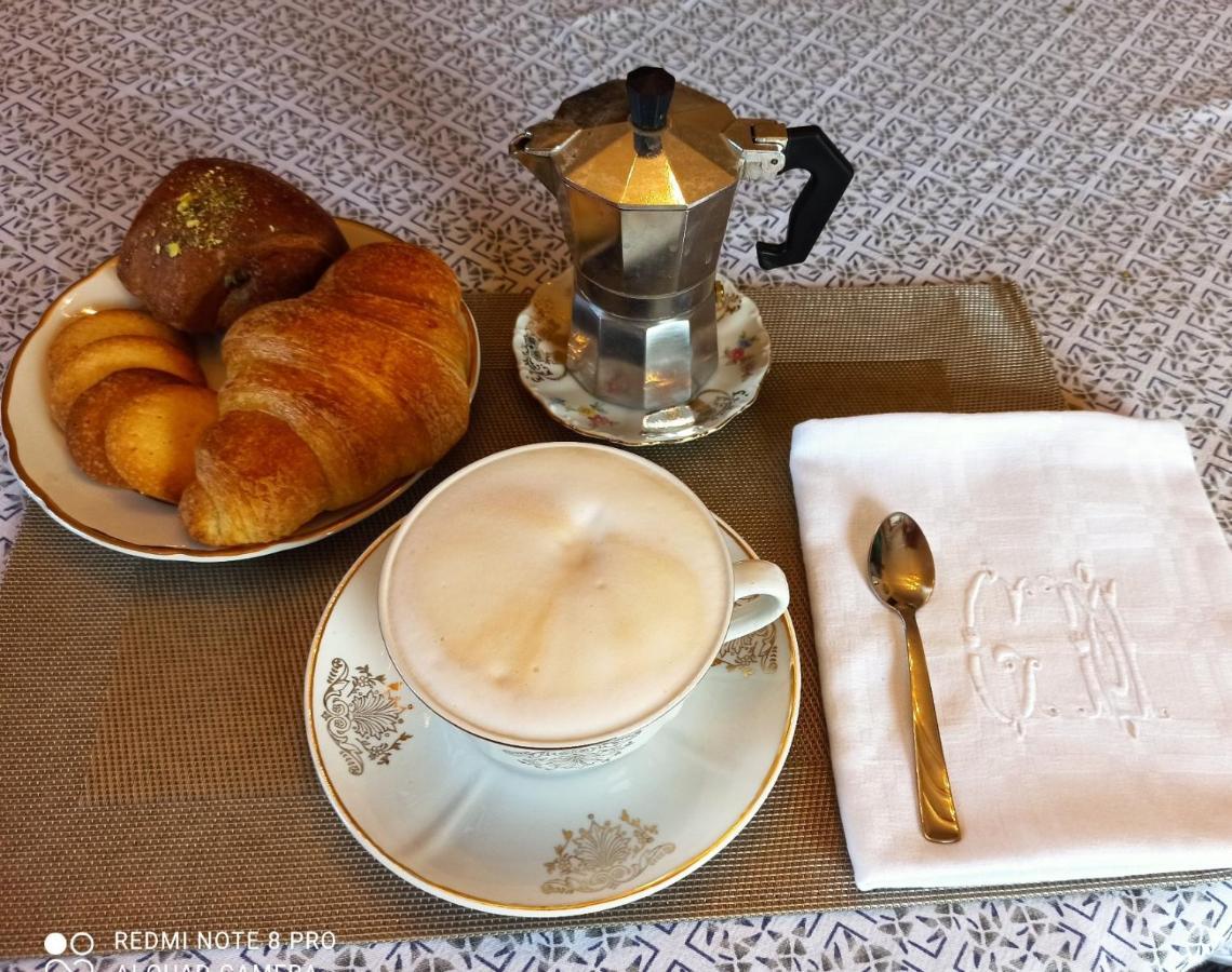 D'Or Duble' Bed And Breakfast Carignano  Dış mekan fotoğraf